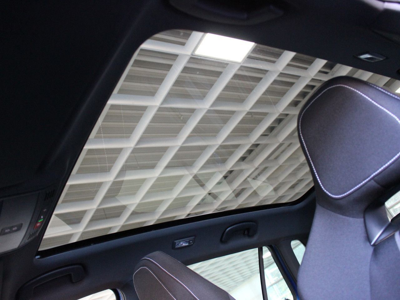 Fahrzeugabbildung SKODA Kamiq 1.5 TSI Monte Carlo Matrix/Pano/Keyless