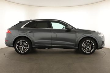 Audi Q8 - 6