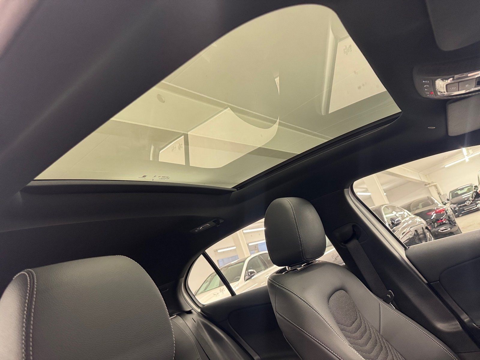 Fahrzeugabbildung Mercedes-Benz A 200 Progressive*Pano*AHK*Distron*Totwink*360°*