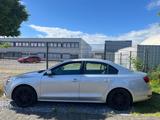 Volkswagen VW Jetta 1,6 TDI 2.Hand , Klima, Alu, Navi... - Volkswagen Jetta aus 2011: TDI