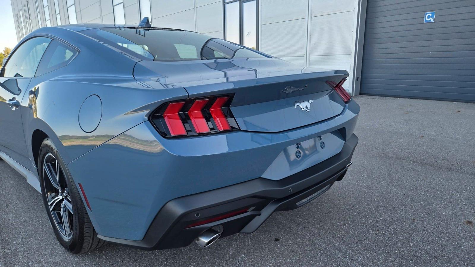 Ford Mustang EcoBoost 2026 | Vapor Blue I TOP