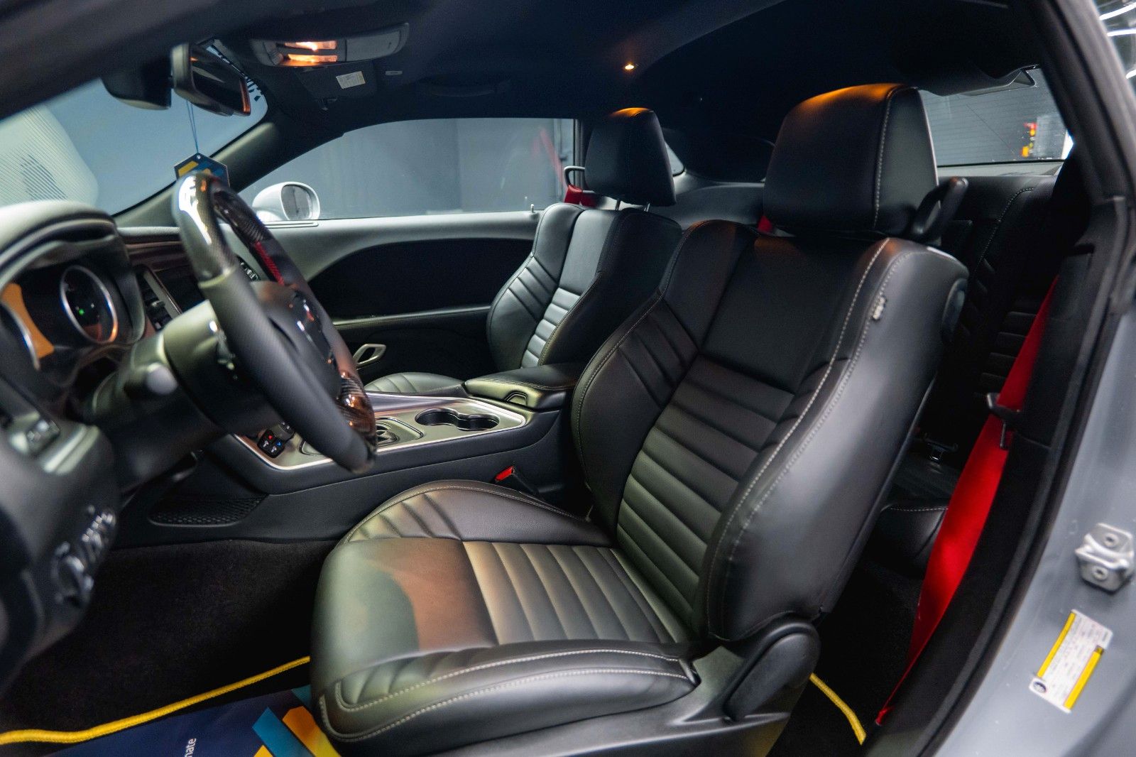 Fahrzeugabbildung Dodge Challenger 5.7 V8 R/T SRT Style Performance*LED*