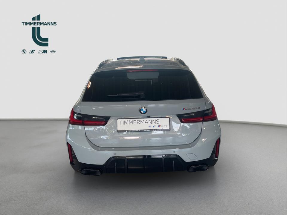 BMW M340d xDrive Touring M Sport Pro Pano Harman