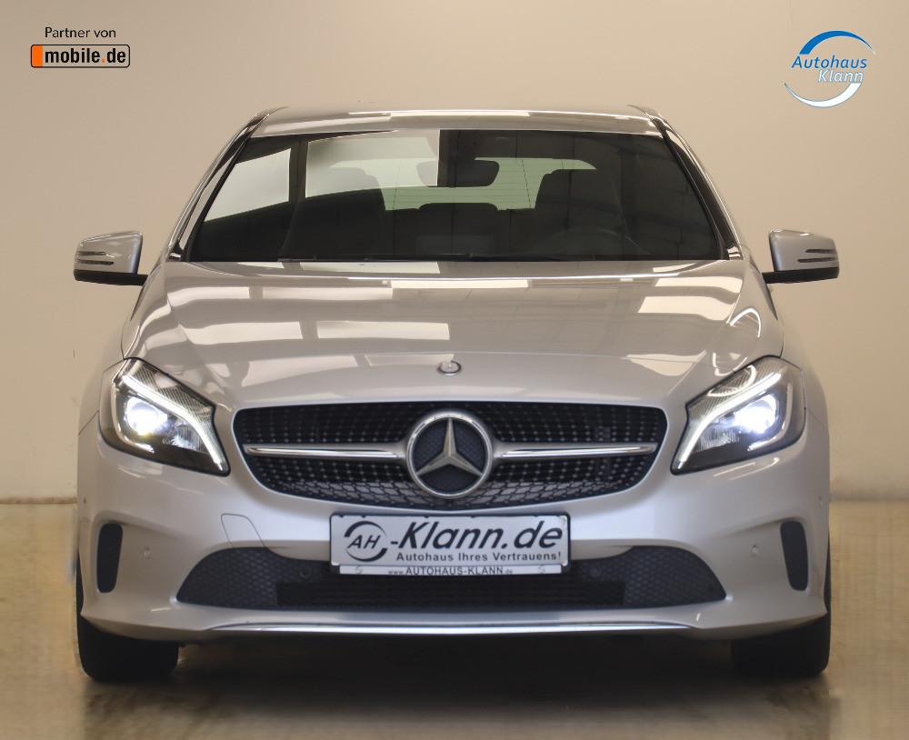 Mercedes-Benz A 180 122PS Automatik Style Navi PDC SHZ LED
