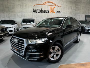 Audi Q7 - 1