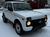 Lada Niva Urban 4x4 Tüv 01/2027 - weiße Lada Niva