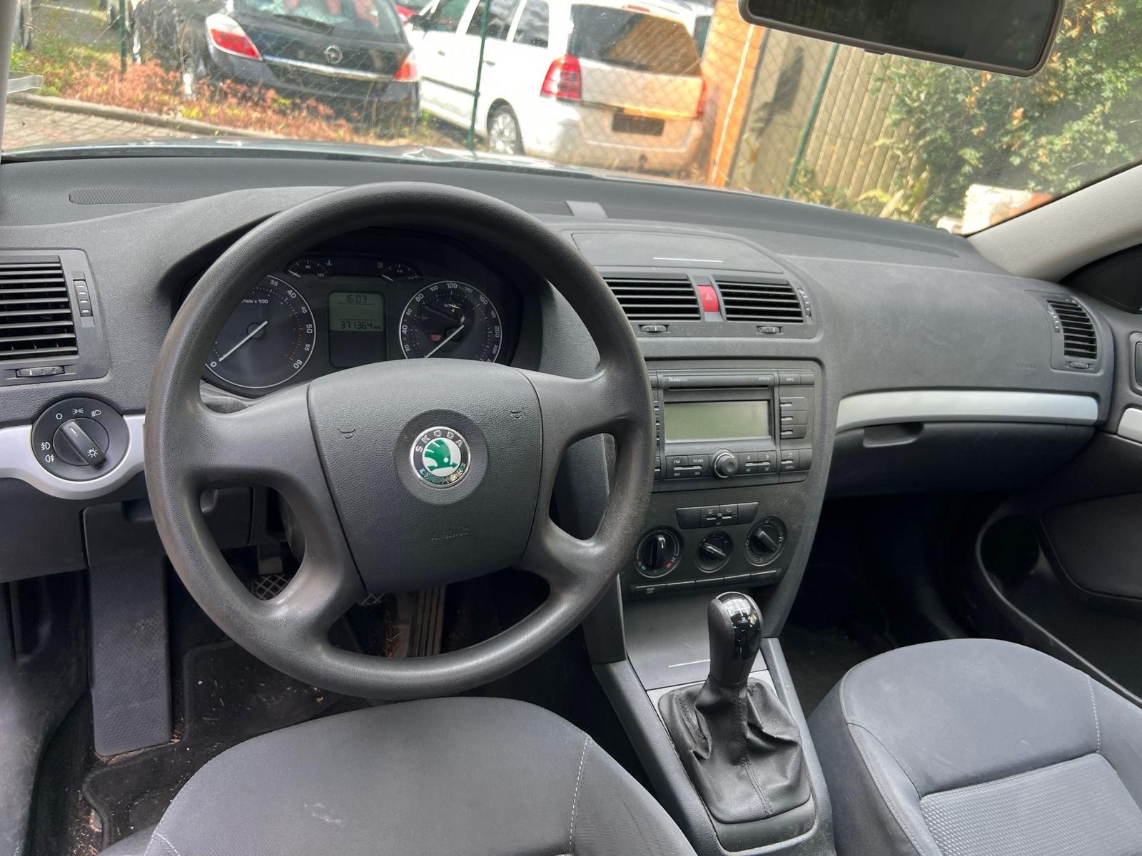 Skoda Octavia 2005 — photo 13