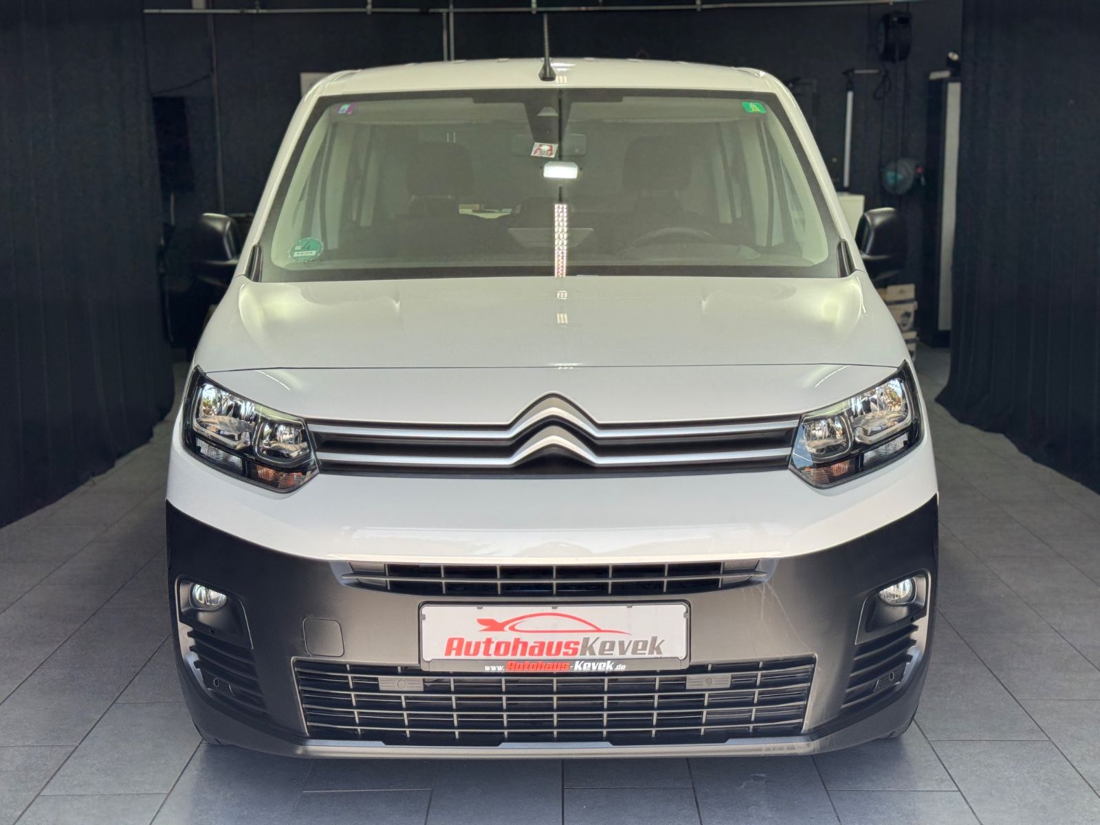 Fahrzeugabbildung Citroën Berlingo Live Pack M|NAVI|PDC|1.HAND