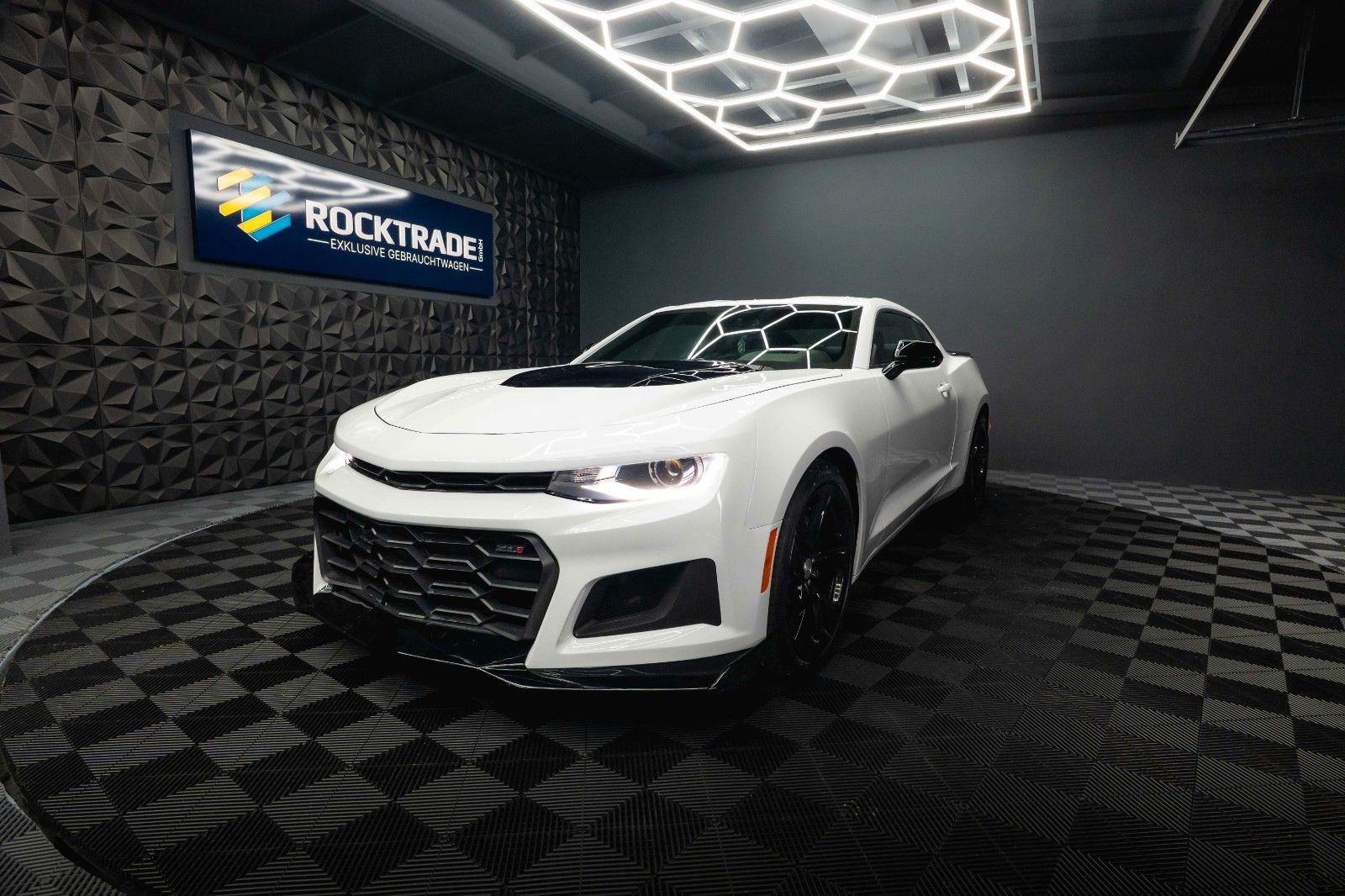 Fahrzeugabbildung Chevrolet Camaro 6.2 SS Coupe ZL1 LT1 Performance CarPlay