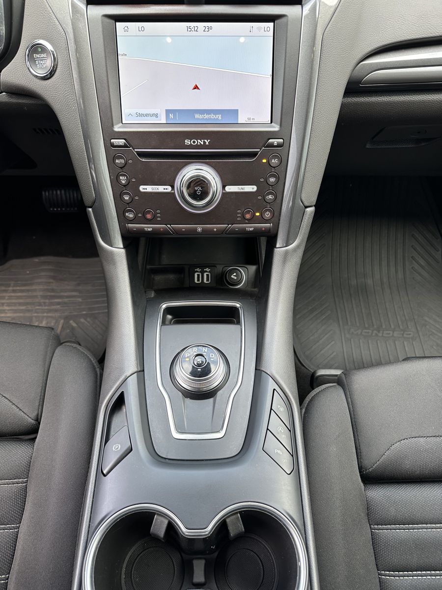 Fahrzeugabbildung Ford Mondeo Turnier 2.0 EB Titanium NAV+LED+AHK+SHZ