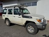 Toyota Land Cruiser - Toyota Land Cruiser: Geländewagen