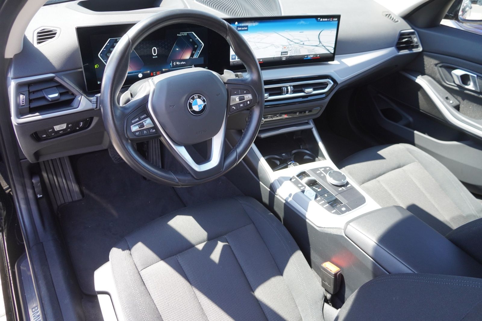 BMW 318i Touring LED Navi Tempomat Keyless Head-Up foto 10