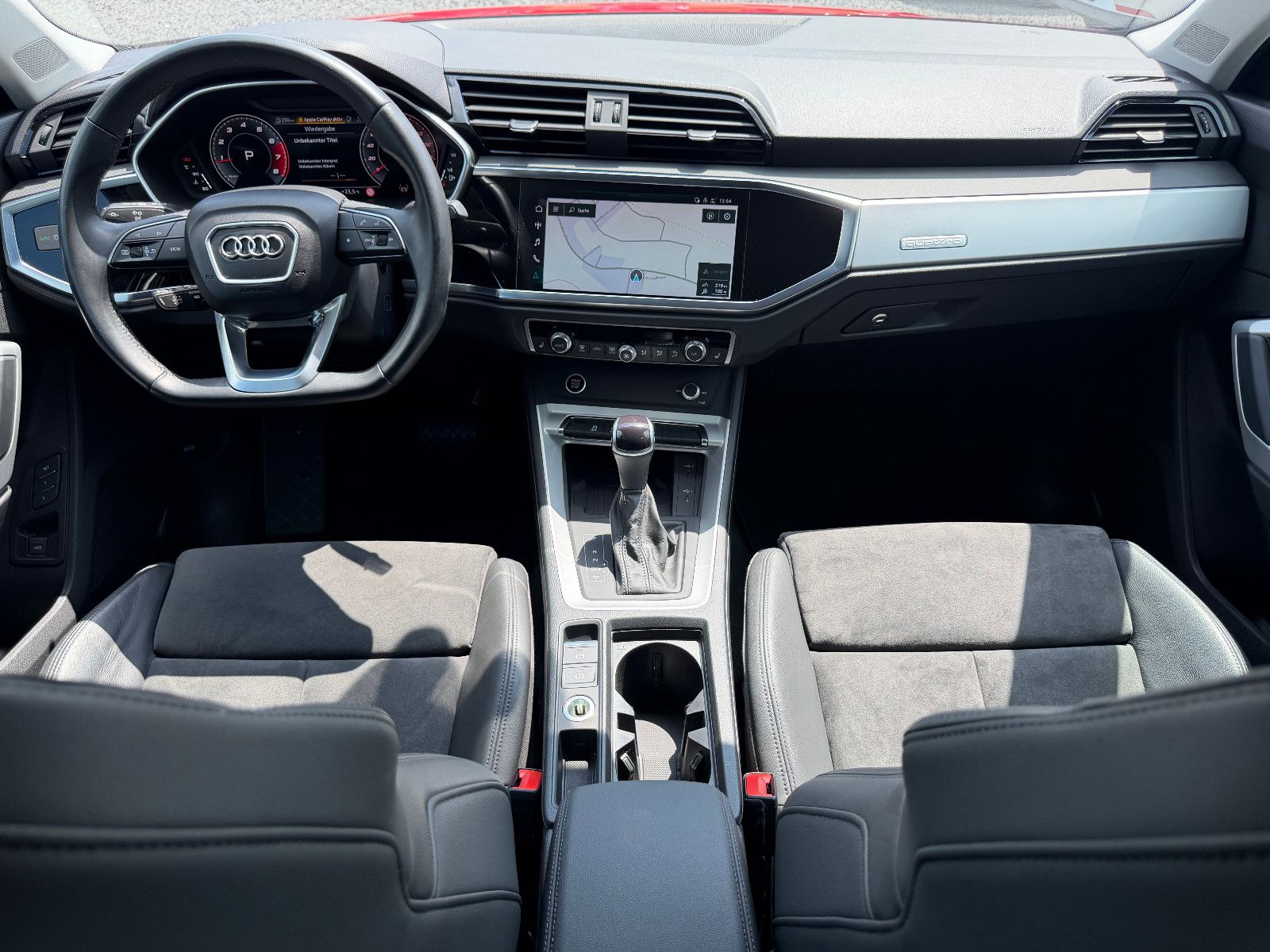 AUDI Q3 40 TFSI quattro S line NAVI/AHK/LED – Foto 13