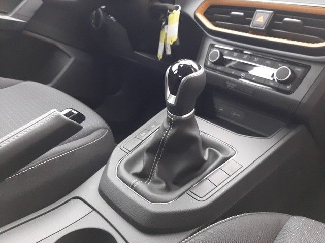 Fahrzeugabbildung Seat Ibiza Style 1.0TSI SHZ LED PDC AppConnect 0,99%