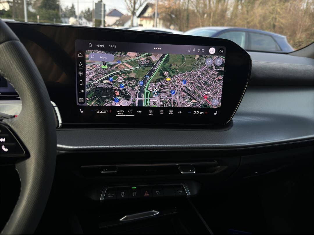 Fahrzeugabbildung Audi Q3 SUV e-hybrid Q3 e-hybrid 200 kW S tronic, Mat