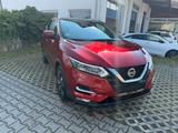 Nissan Qashqai 1.3 DIG-T 160PS Tekna - Nissan Qashqai: Limousine