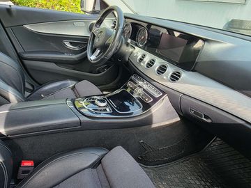 Mercedes E 220 - 9