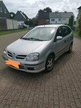 Nissan Auto Nissan Almera Tino - gebrauchte Nissan Almera Tino aus dem Jahr 2003