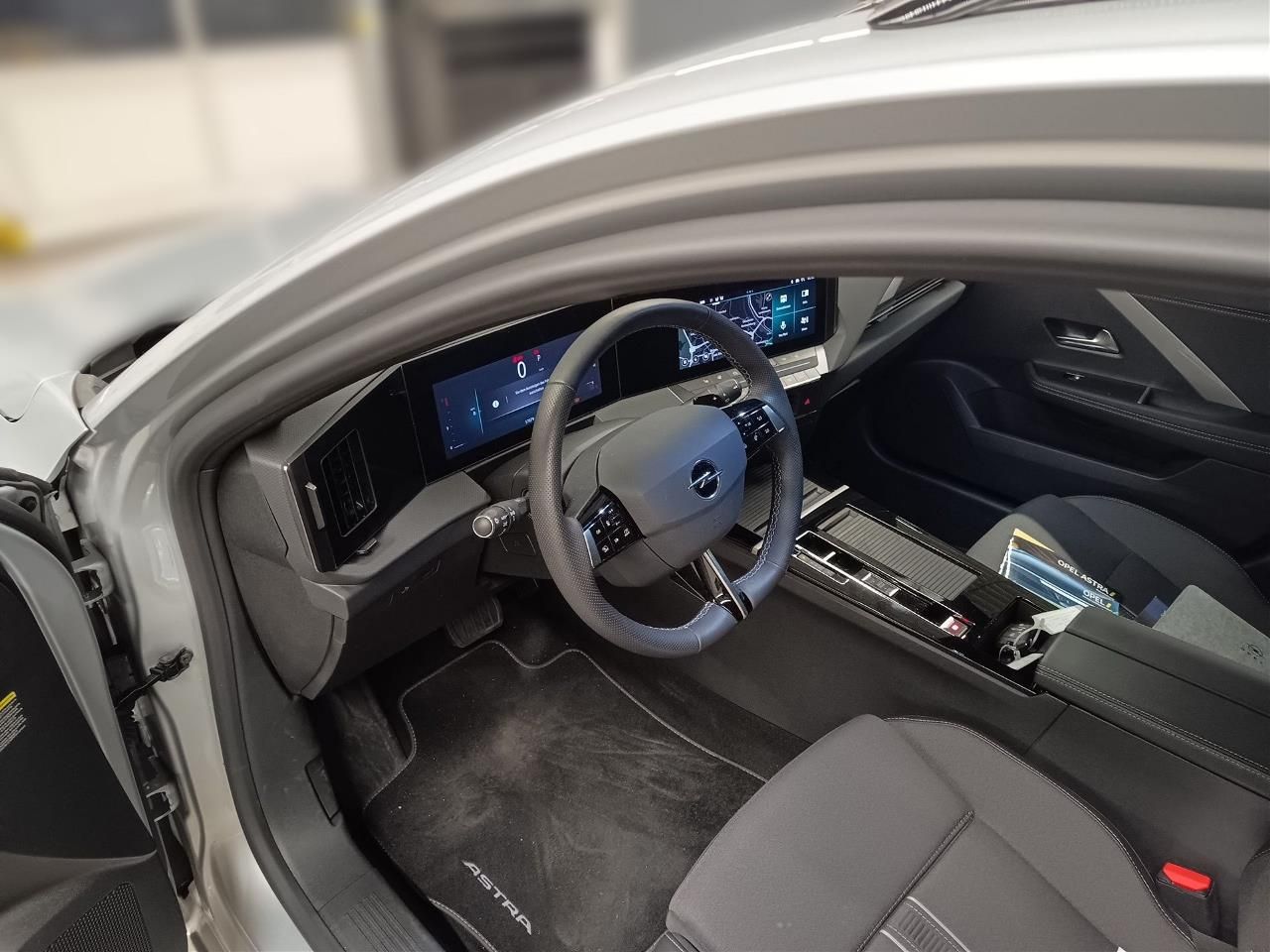 Fahrzeugabbildung Opel Astra Sports Tourer GS 1.2 Turbo Automatik