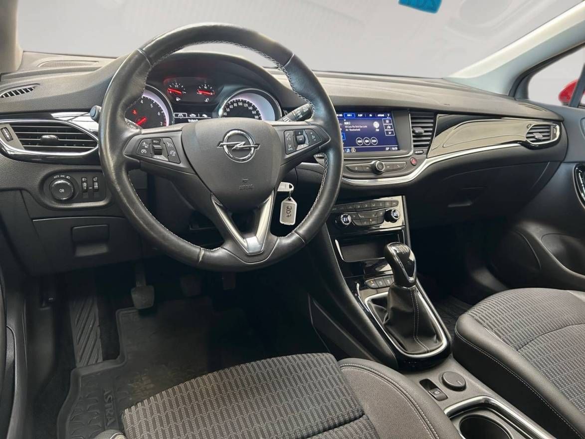 Fahrzeugabbildung Opel Astra 1.2 Turbo Start/Stop Sports Tourer Opel 20