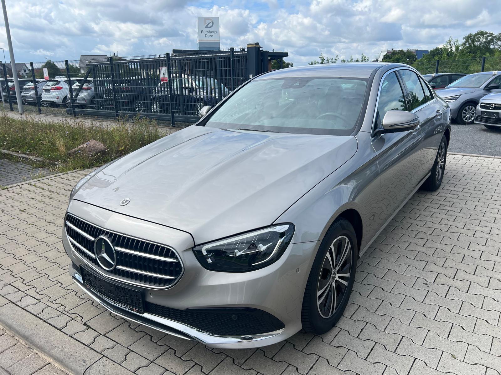 Mercedes-Benz E 220 d Avantgarde Limo Aut. Navi+Led+Kamera+Shz