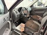 Skoda Yeti 2.0 TDI Adventure Green tec SHZ NAVI AHK - Skoda Yeti: Schwarz