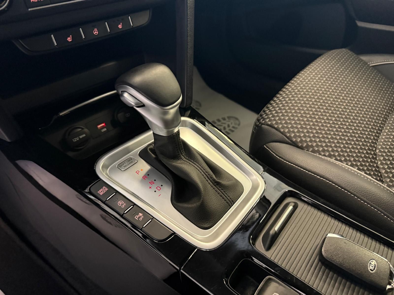 Fahrzeugabbildung Kia XCeed 1.5 TGDI Mild Hybrid Spirit / WENIG KM/LED