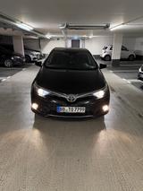 Toyota Auris Comfort 1,2-l-Turbo S/S Comfort - Toyota Auris von privat