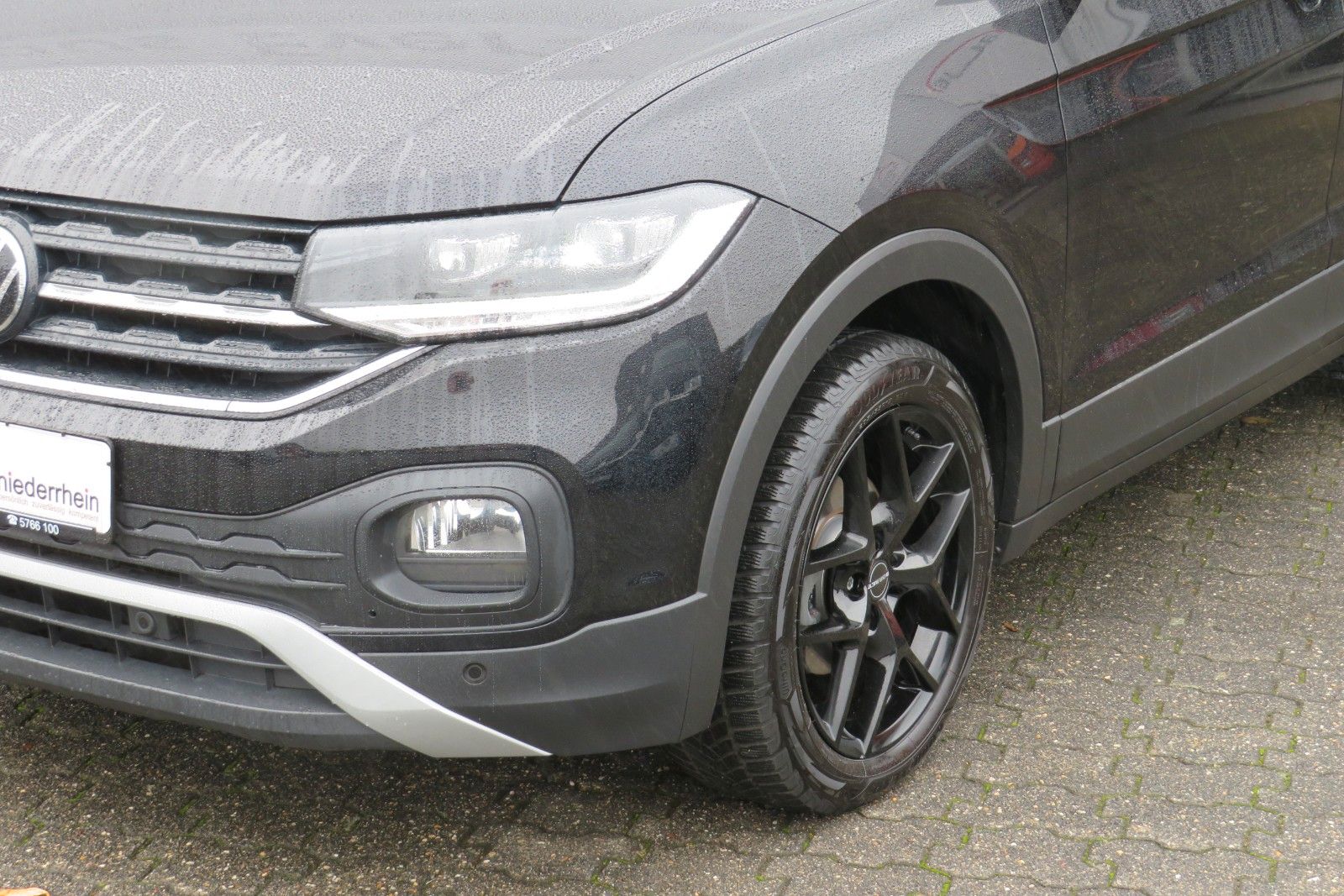 Fahrzeugabbildung Volkswagen T-CROSSLife LED SPORTP. SITZH. NAVI APP "AKTIONS