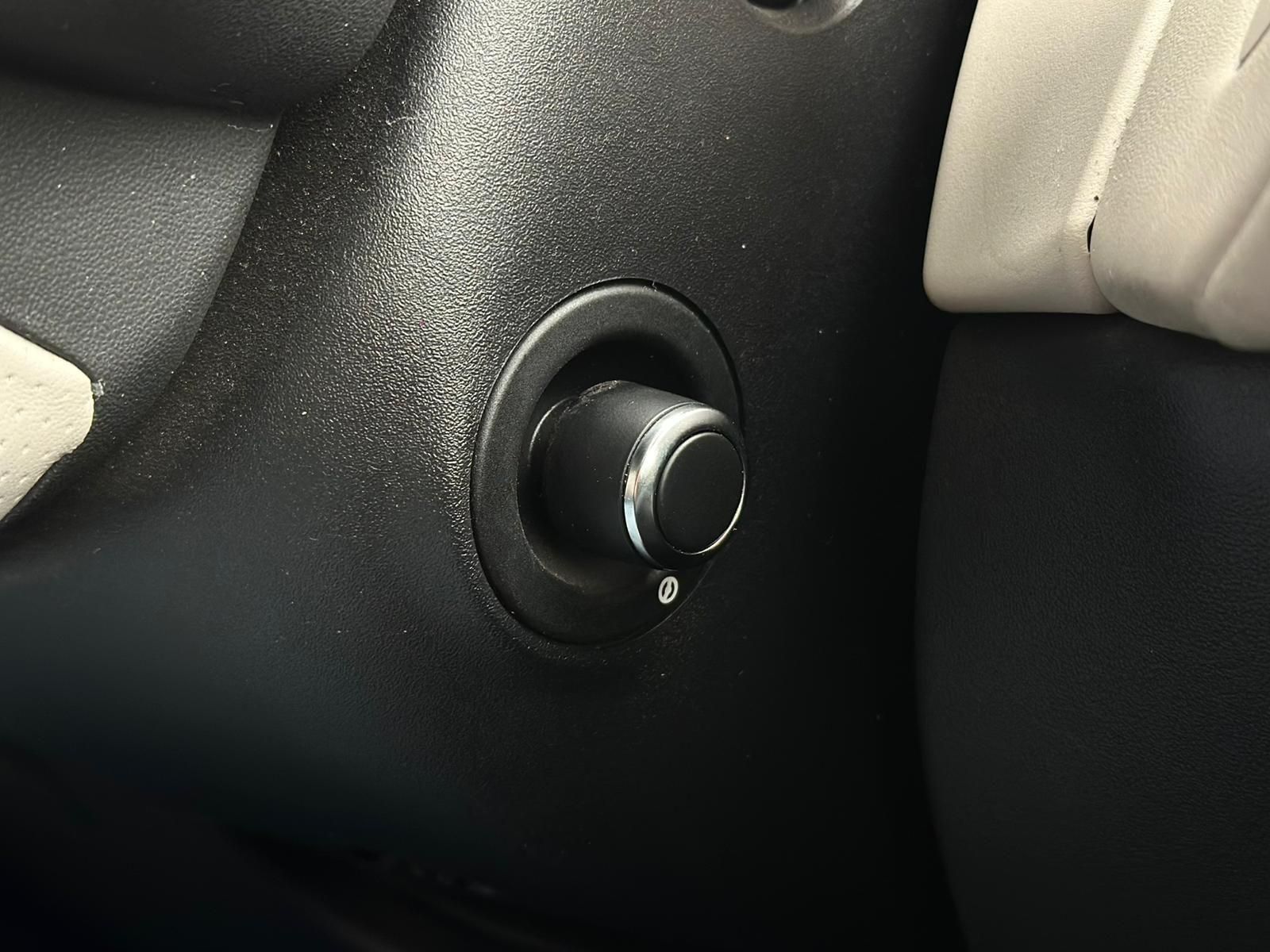 LAND ROVER Range Rover Velar P380HSE R DYNAMIC FIRST ED 4WD - Image 23