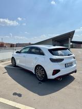 Kia Ceed GT 2023 WEIS  PANO 1. Hand 204 PS - Kia cee'd / Ceed in Nürnberg