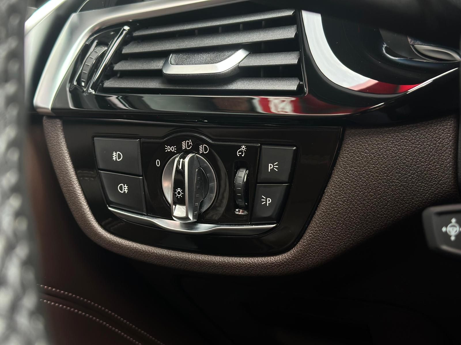 BMW 540i xDrive M SPORT SHADOWBLACK LED#AHK#ACC#PANO - Image 20