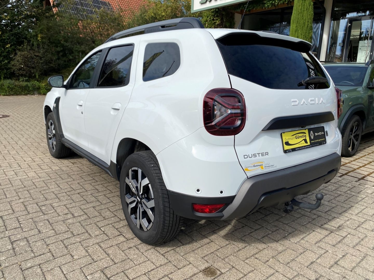 Fahrzeugabbildung Dacia Duster II Journey Navi Soundsystem Apple CarPlay