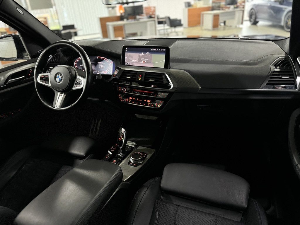 Fahrzeugabbildung BMW X3 xD30d M Sport Panorama Kamera HUD DAB H/K 20"