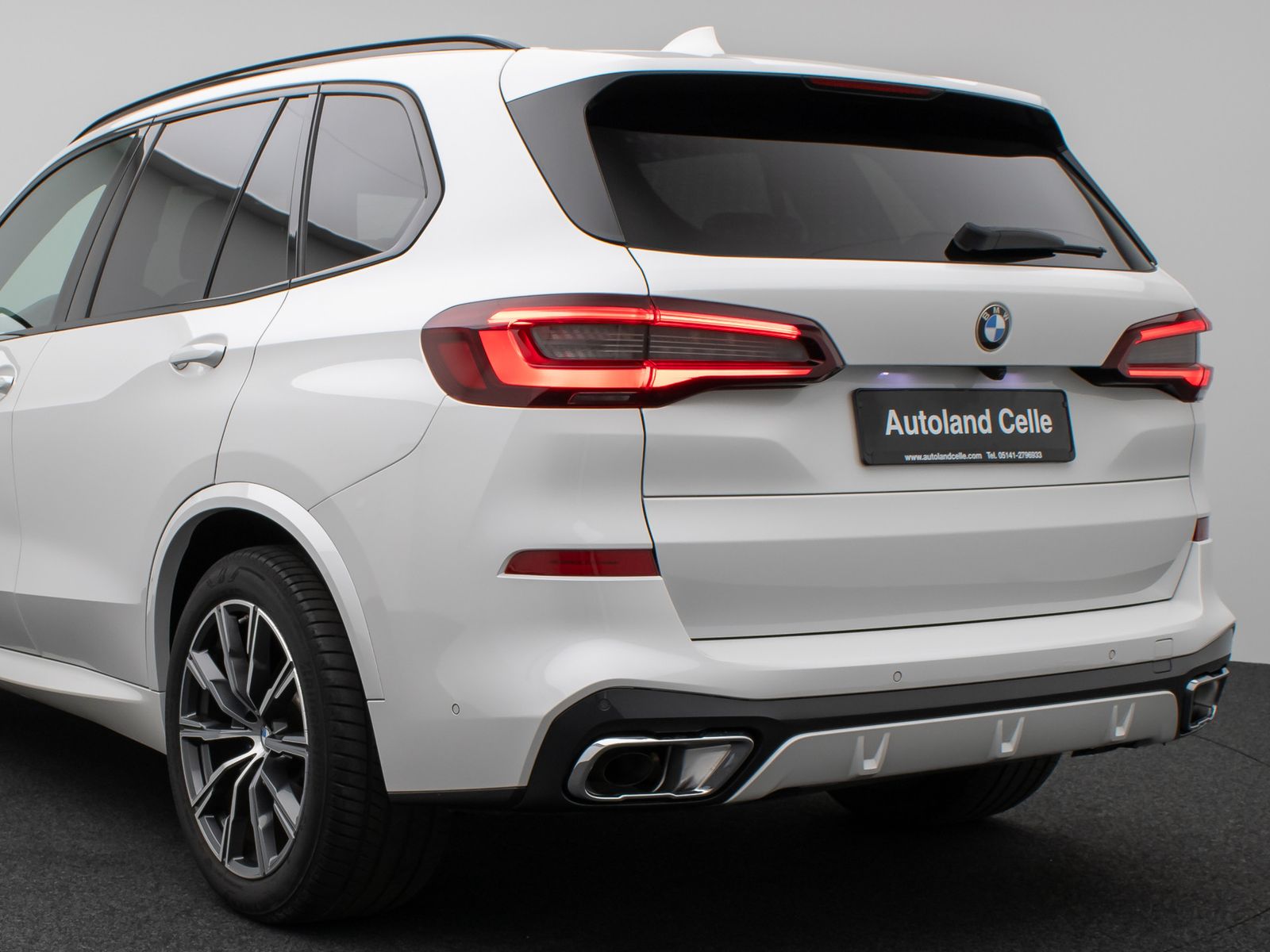 Fahrzeugabbildung BMW X5 xD30d M Sport 360°Panorama Laser HUD DAB HiFi