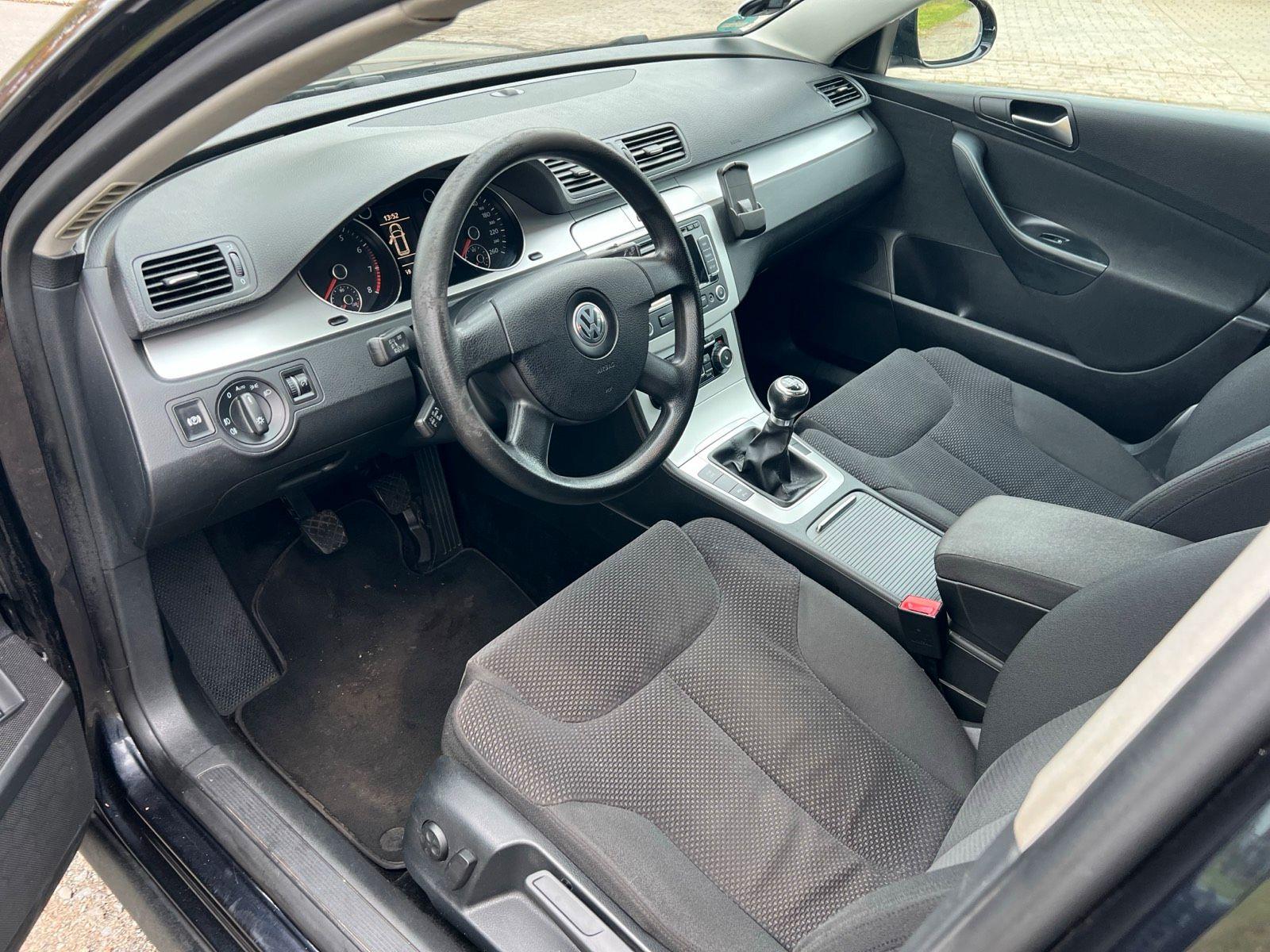 Volkswagen Passat 2010 — photo 7