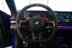 BMW M5 Touring | Ultimate | Pano | Ceramic | 305km/h BMW M5 Touring | Ultimate | Pano | Ceramic | 305km/h