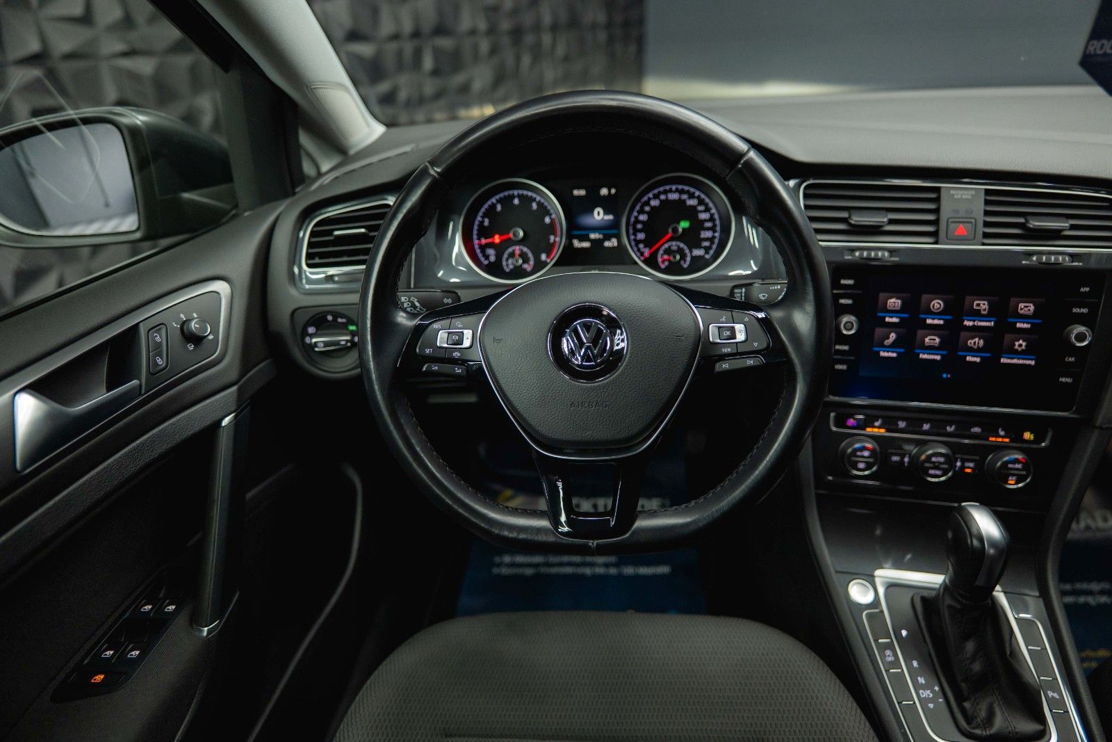Fahrzeugabbildung Volkswagen Golf VII Variant Comfortline Autom. *ACC*LED*19%