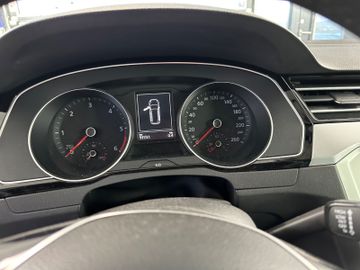 Volkswagen Passat Variant - 12