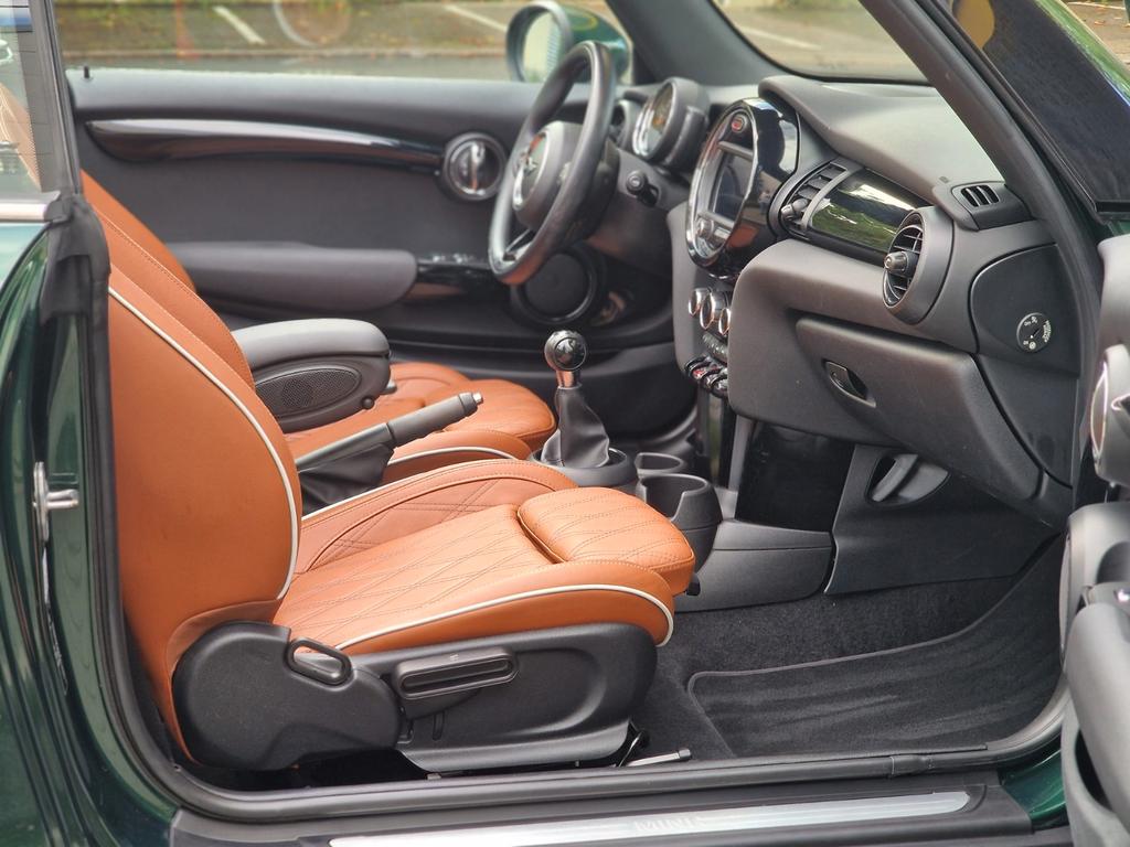 MINI Cooper Cabrio