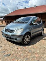 Mercedes-Benz A 140 CLASSIC Classic 1 Jahr TÜV - blaue Mercedes-Benz A 140