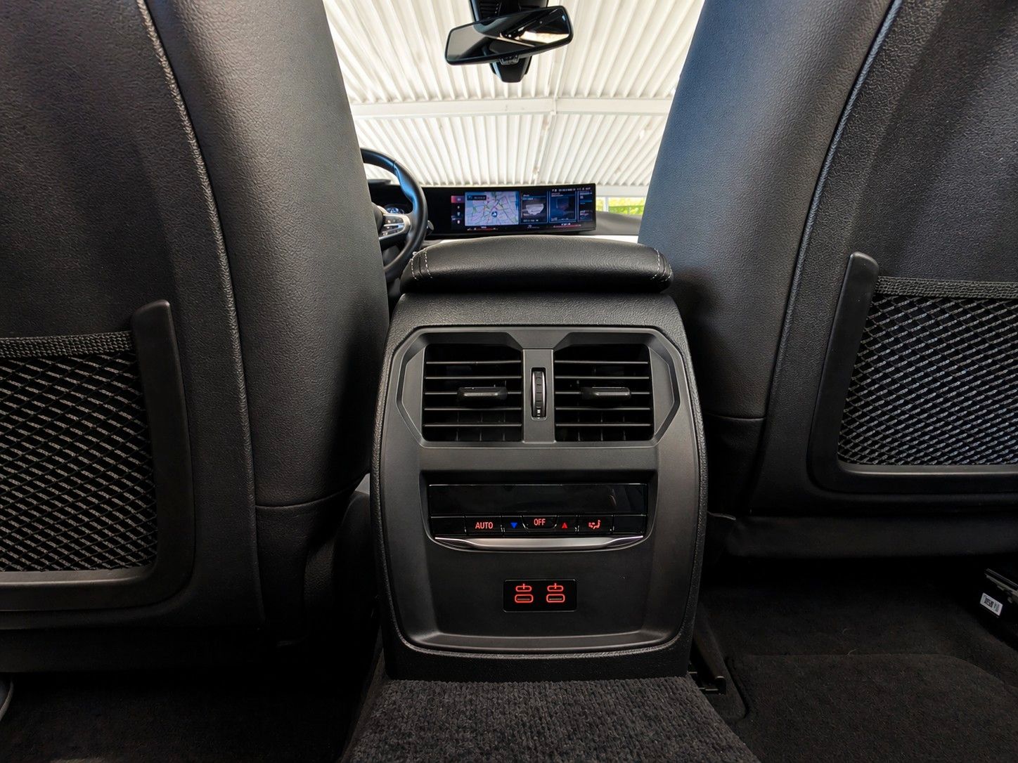 Fahrzeugabbildung BMW 320 d Touring AUT LEDER NAVI HUD LIVE COCKPIT