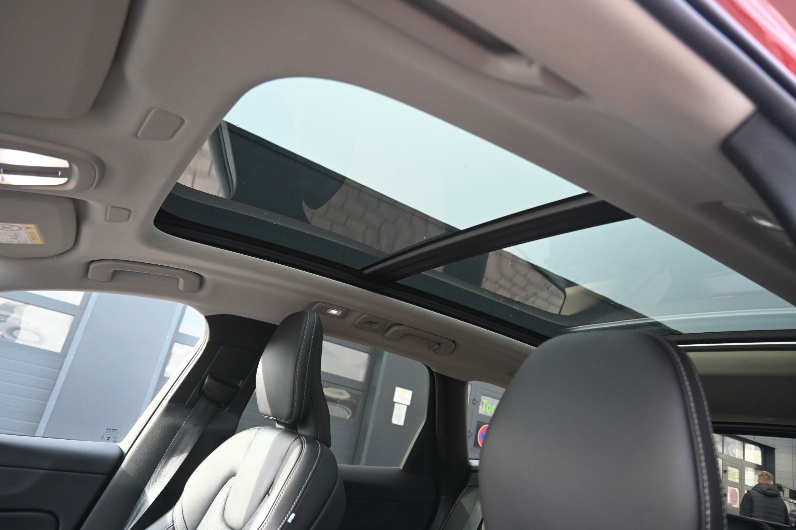 Fahrzeugabbildung Volvo XC60 T8 Ultimate Dark AWD*AHK*HUD*Pano*Massage*