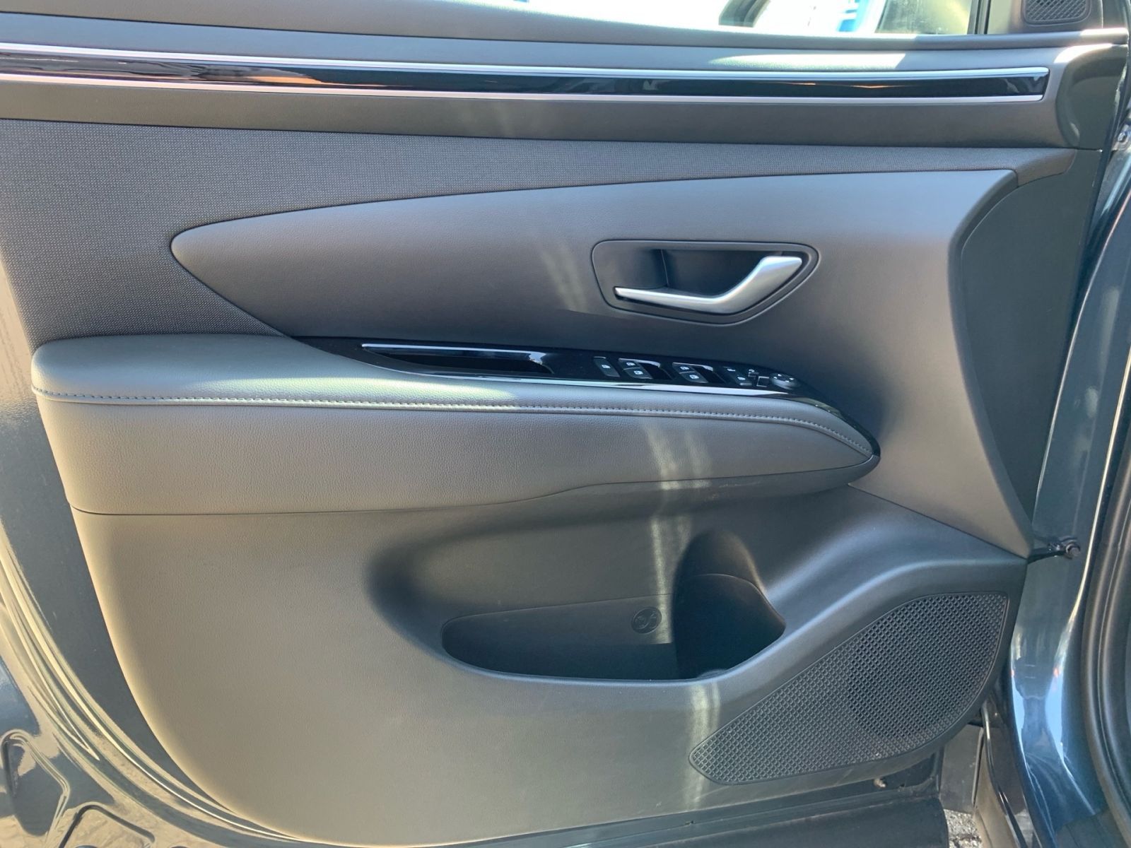 Fahrzeugabbildung Hyundai TUCSON 1.6 T-GDI Trend Plug-In Hybrid 4WD el.HK