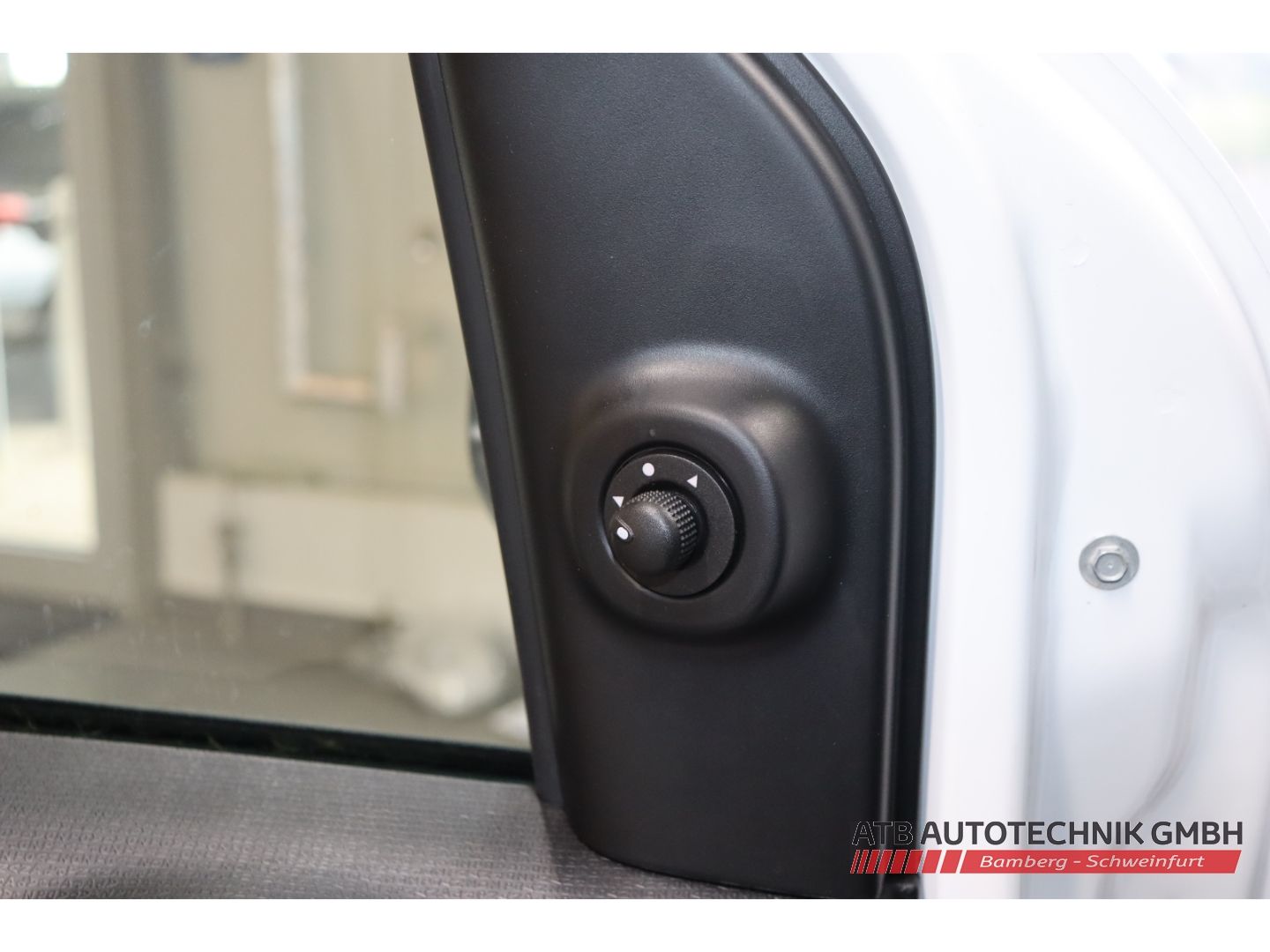 Fahrzeugabbildung Fiat Pandina ICON Hybrid 1.0 GSE DAB Spurhalteass.
