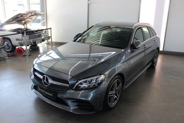 Vorschaubild von:        Mercedes-Benz
                    C 300 T AMG Kamera Easypack LED PTS SHZ Navi
      