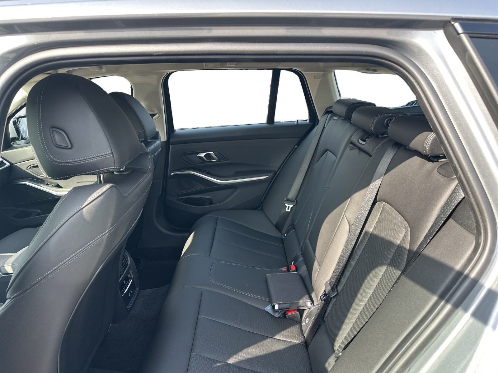 BMW 320 - Bild 11
