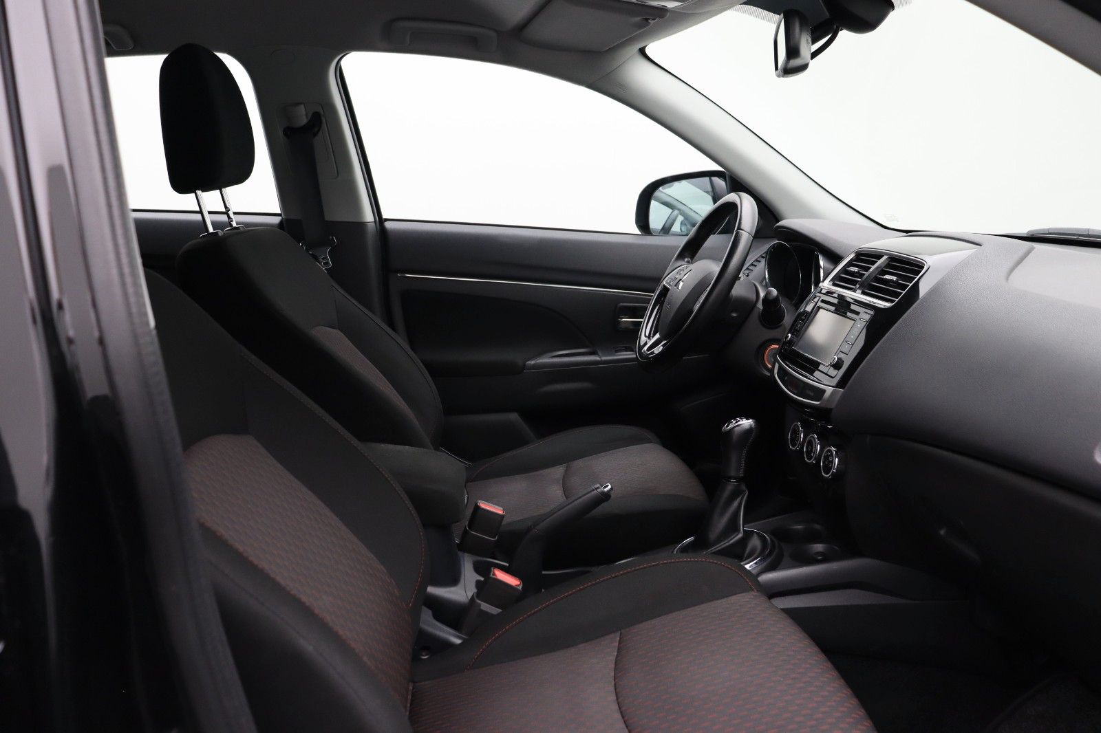 Fahrzeugabbildung Mitsubishi ASX Diamant Edition 1.6 2WD