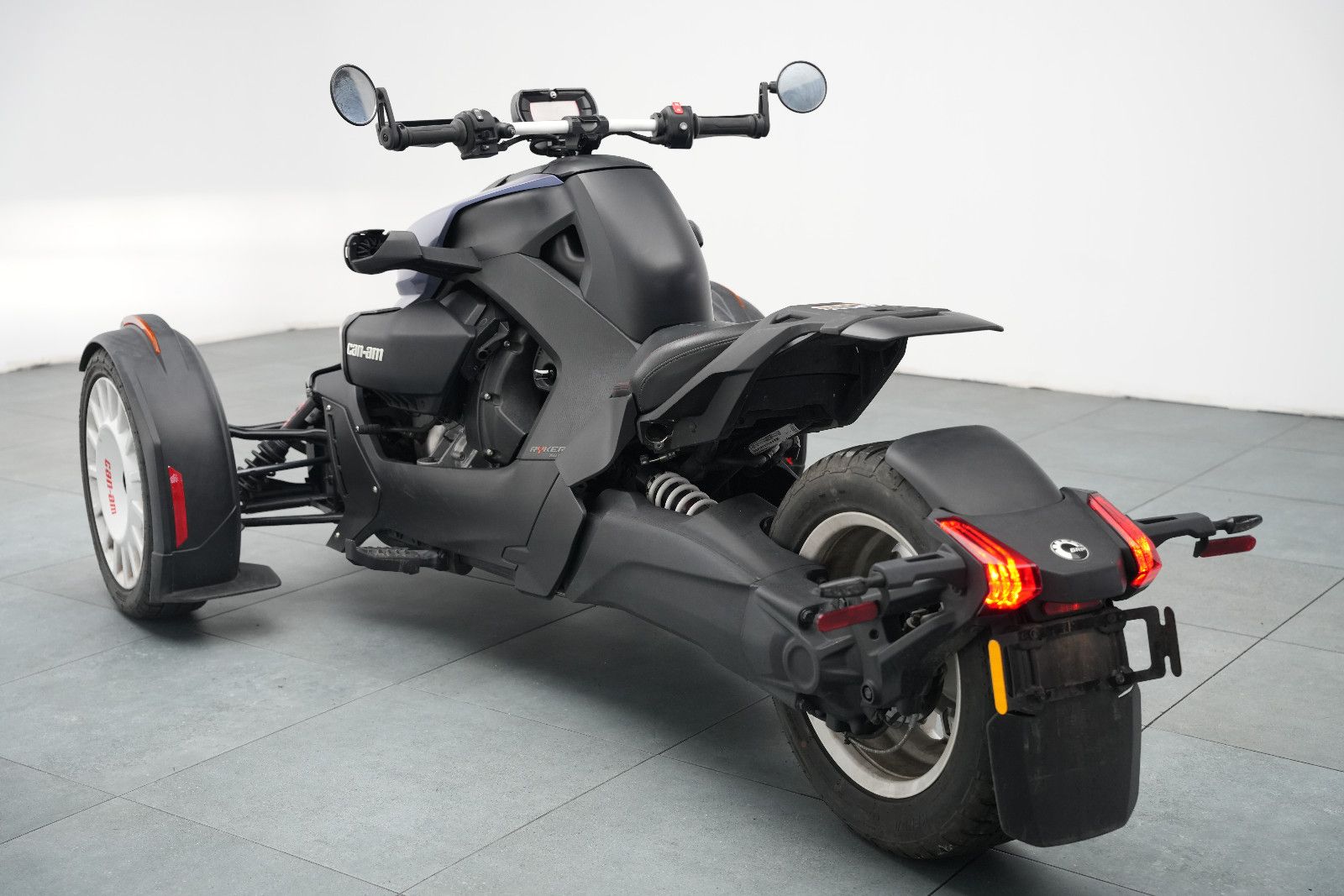 Fahrzeugabbildung Can-Am D Ryker Rally 900 INT 23