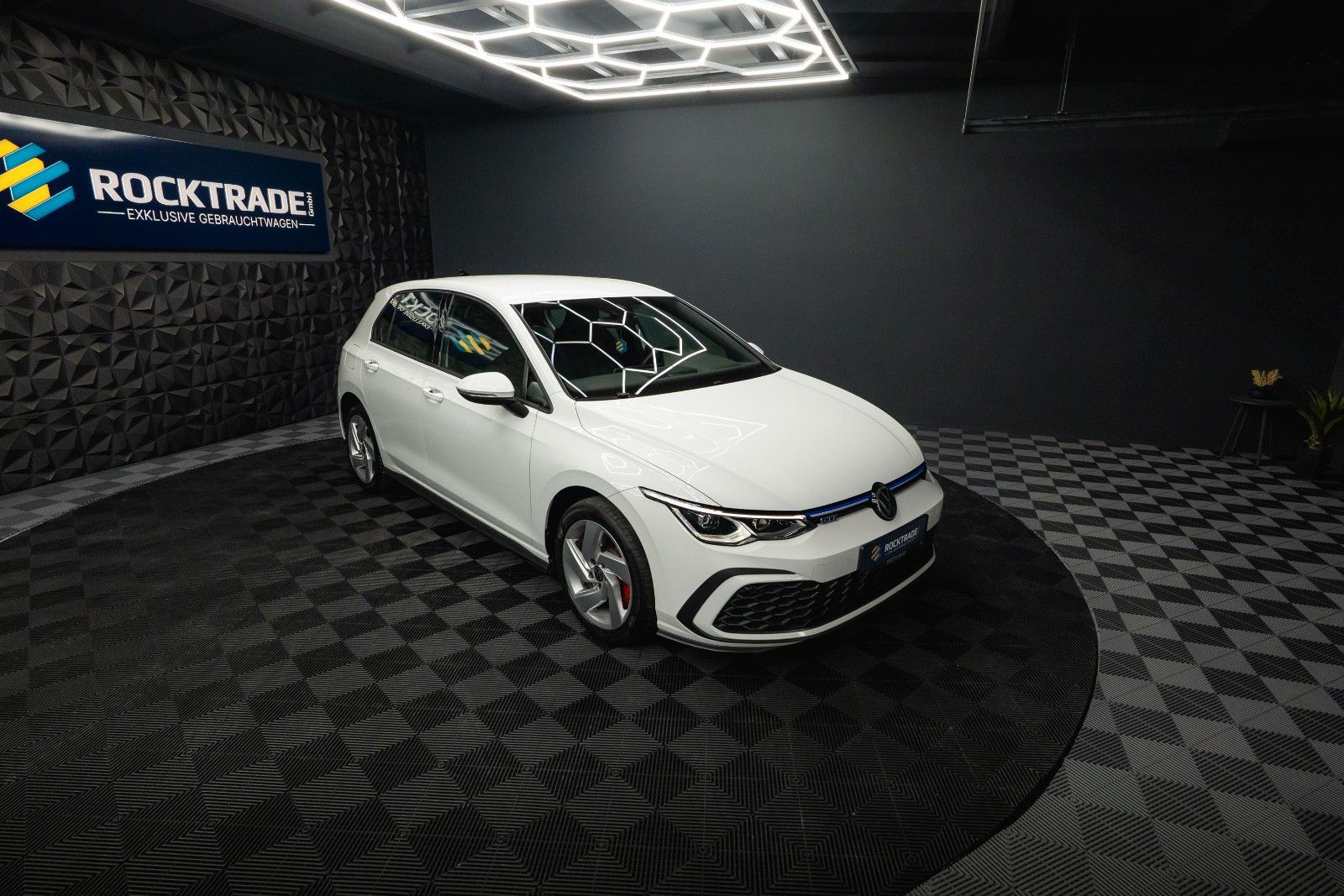 Fahrzeugabbildung Volkswagen Golf VIII Lim. GTE eHybrid Sport | LED | ACC